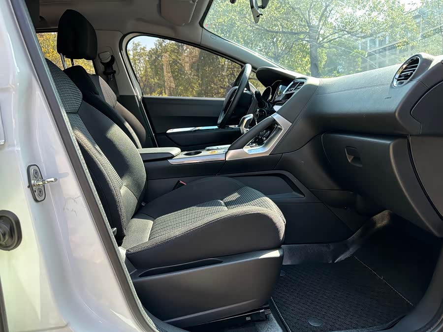 Peugeot 3008 2017 #13 Peugeot 3008 2017 car image #13