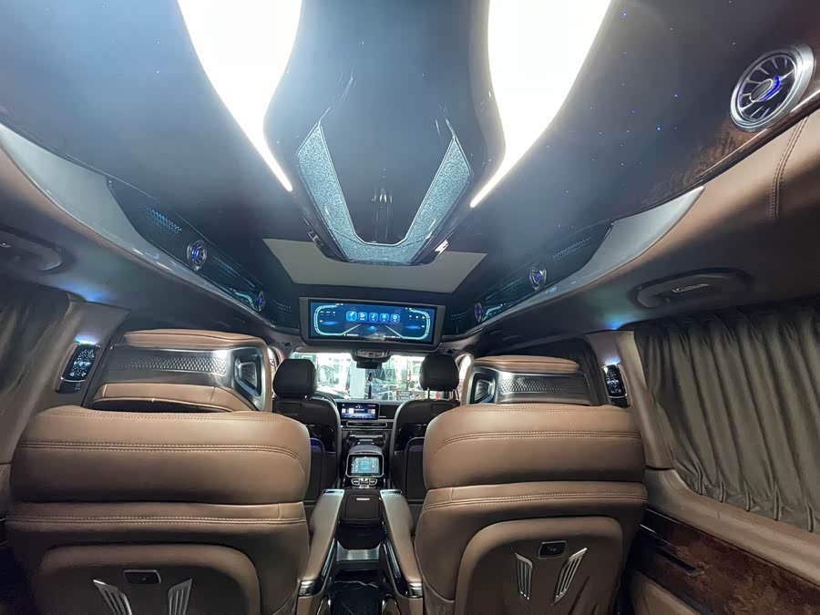 Mercedes-Benz V Class 2025 car image #13