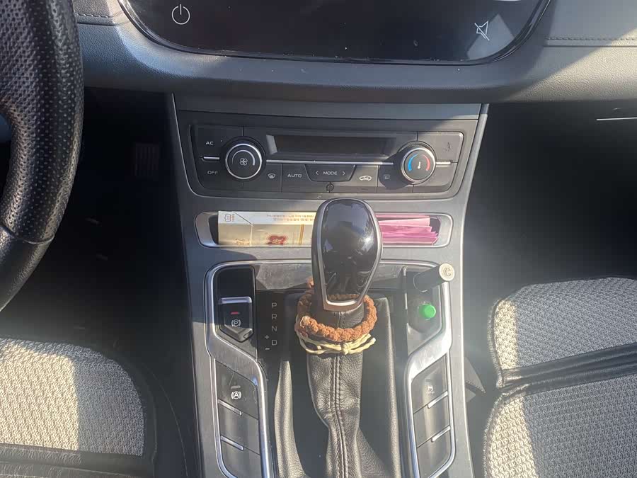 GEELY Emgrand 2019 #13 GEELY Emgrand 2019 car image #13