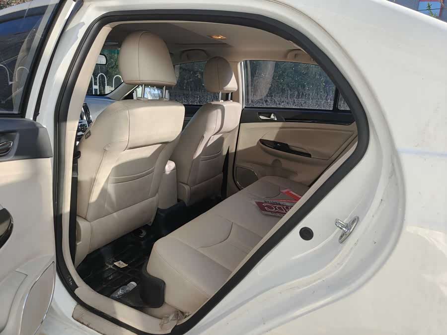 BYD e5 2018 #13 BYD e5 2018 car image #13