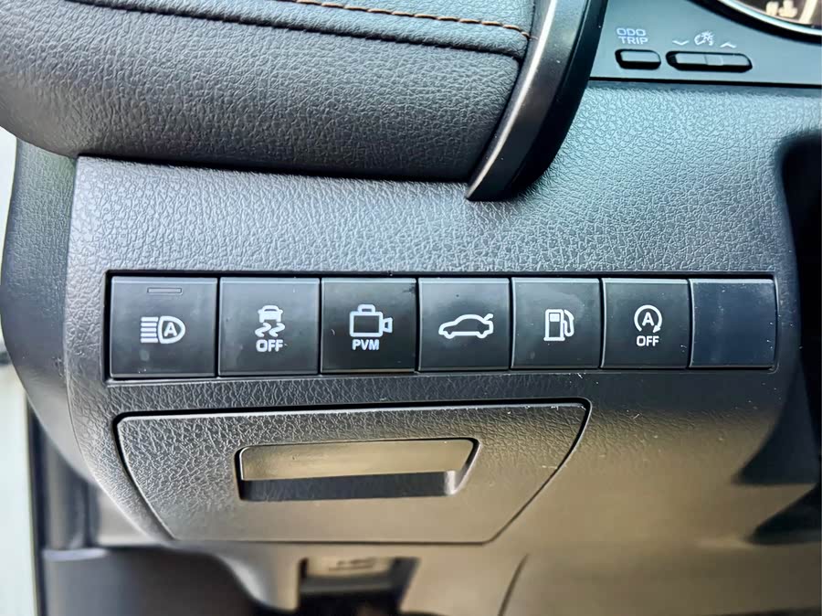 Toyota Camry 2018 car image #13