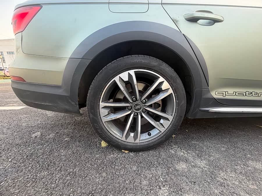 Audi A4 (Imported) 2018 #13 Audi A4 (Imported) 2018 car image #13