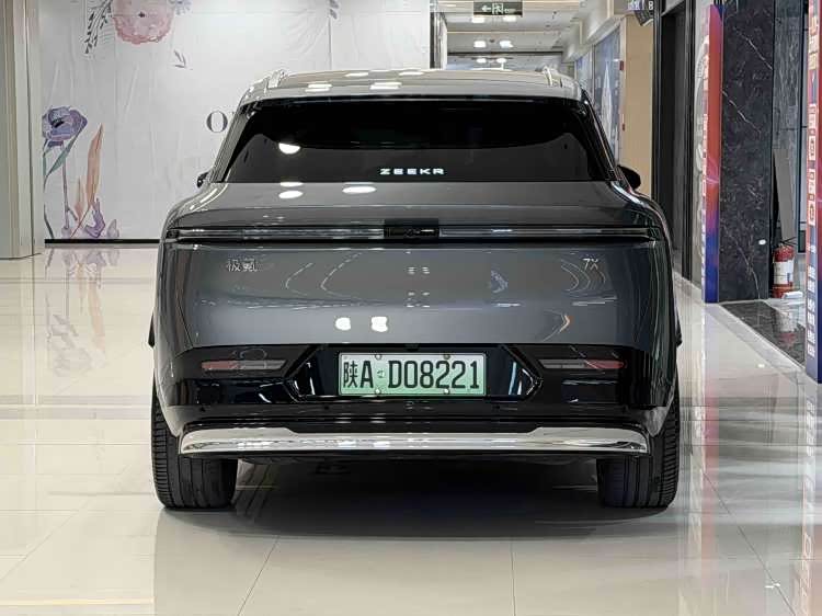 Zeekr 7X 2024 car image #13
