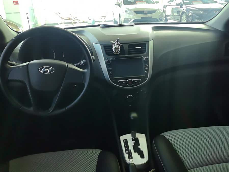 Mazda Reina Hatchback 2014 car image #13