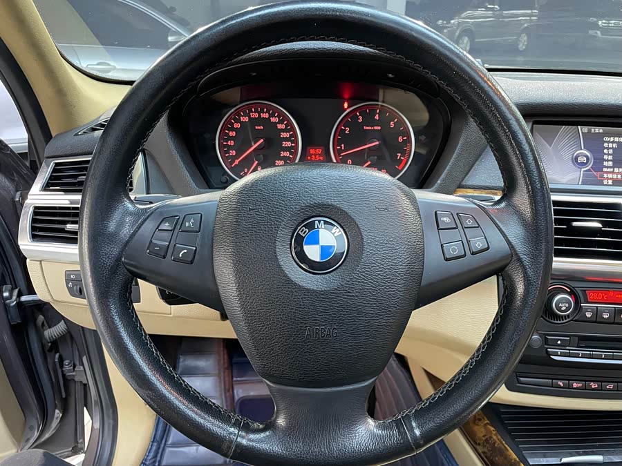 BMW X5 (Imported) 2013 car image #13