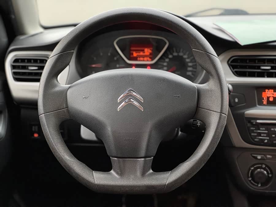 Citroen C-Elysée 2015 car image #13