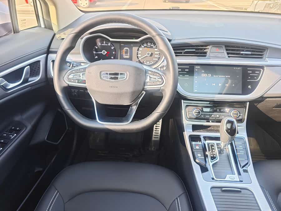 GEELY 2019 car image #13