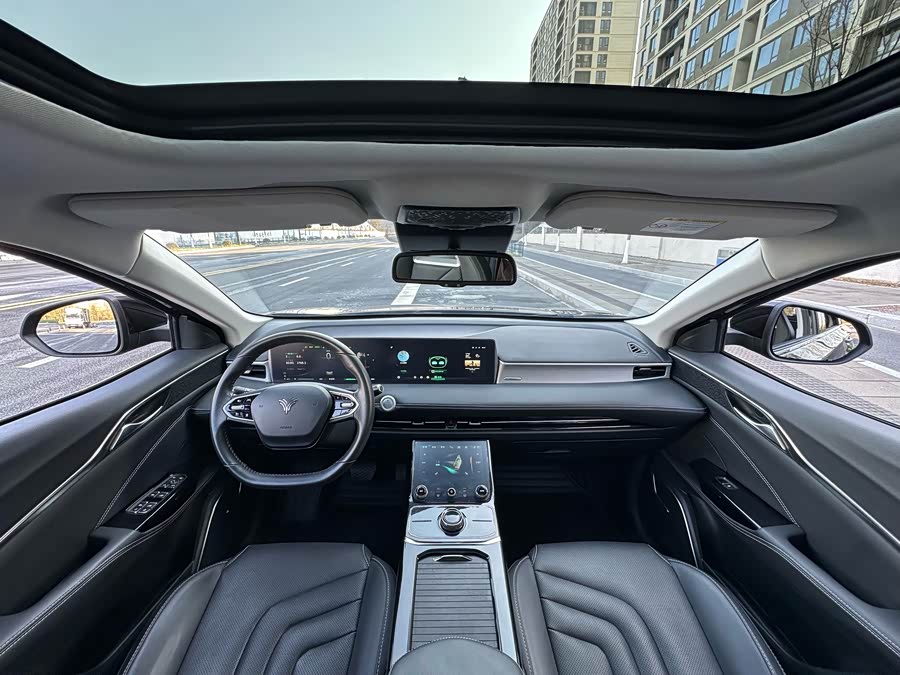 哪吒汽车 哪吒U 2021 #13 哪吒汽车 哪吒U 2021 汽车图片 #13