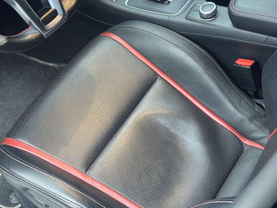 Mercedes-Benz GLA AMG 2015 صورة سيارة #13