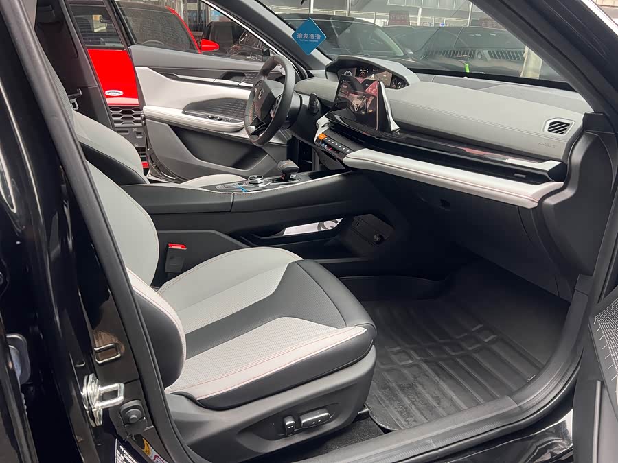 Changan UNI-V iDD 2024 car image #13