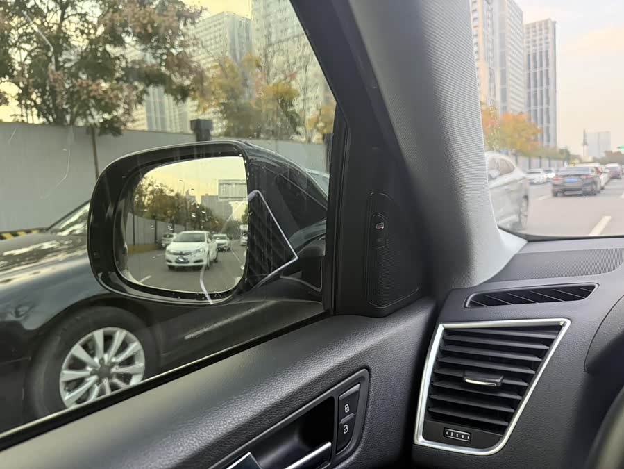 Audi Q5 2018 صورة سيارة #13