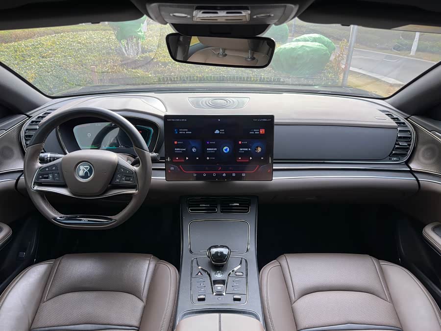 BYD Han 2023 car image #13