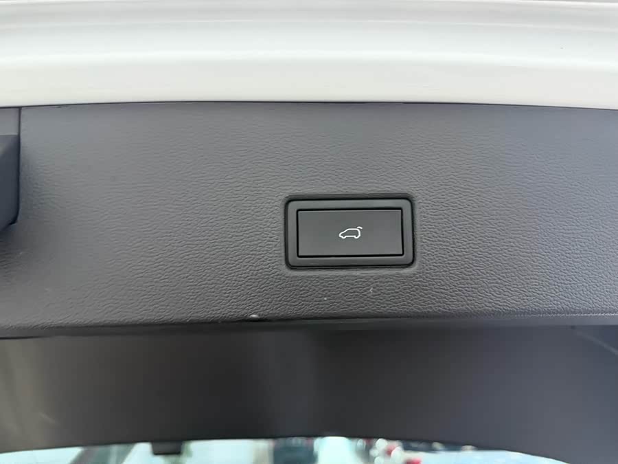 T-Roc 2021 car image #13