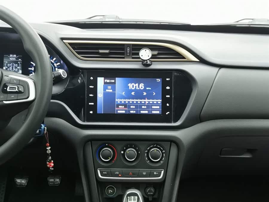 Chery Tiggo 3 2019 #13 Chery Tiggo 3 2019 car image #13