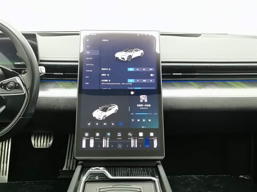 哪吒汽车 哪吒GT 2023 汽车图片 #13