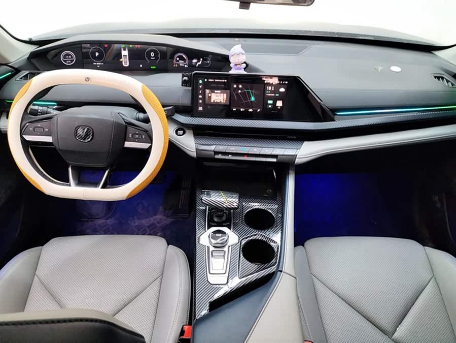 Changan UNI-V iDD 2023 car image #13