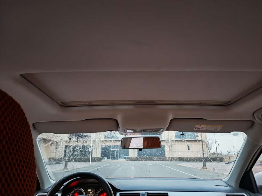 Skoda Rapid 2018 car image #13