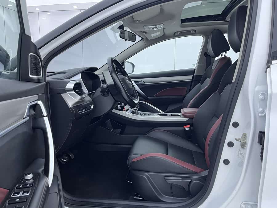GEELY Coolray 2022 car image #13