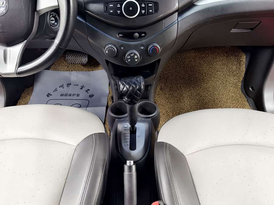 Chevrolet Spark 2011 car image #13