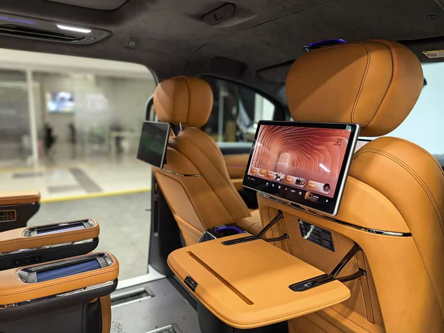 GEELY 2023 #13 GEELY 2023 immagine di auto #13