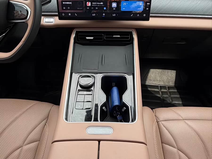 Chery Tiggo8L 2025 immagine di auto #13