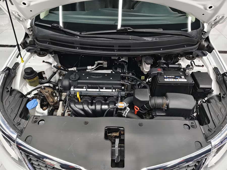 Kia K2 2015 imagen de coche #13