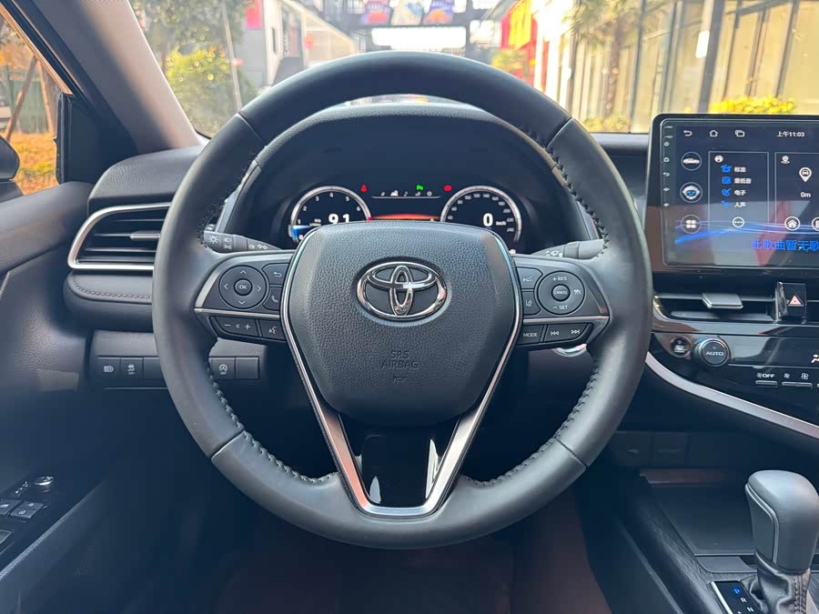 Toyota Camry 2022 car image #13