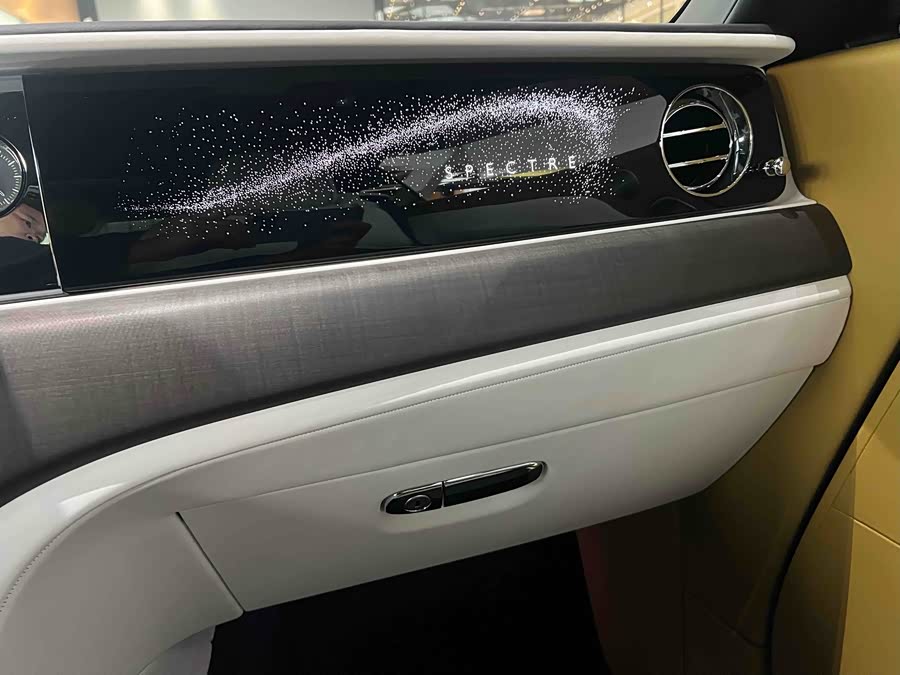 劳斯莱斯 闪灵 2024 #13 劳斯莱斯 闪灵 2024 汽车图片 #13