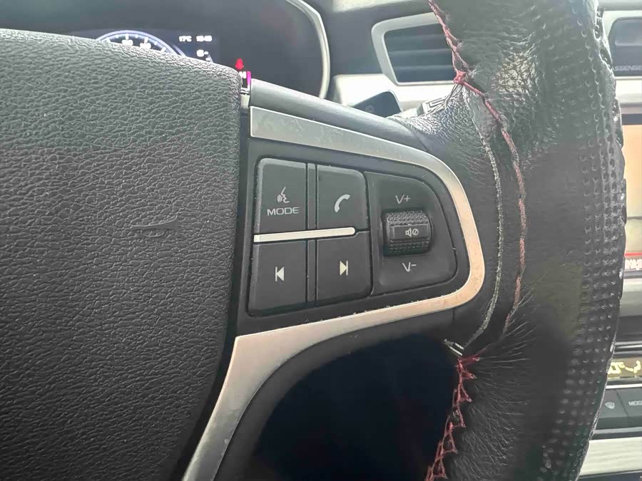 GEELY Boyue 2019 #13 GEELY Boyue 2019 immagine di auto #13