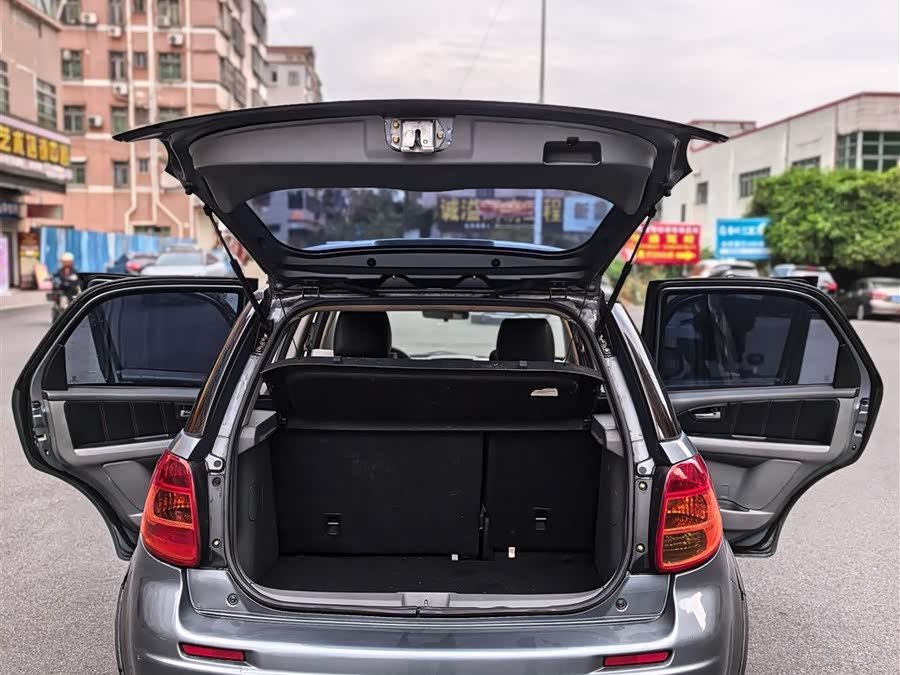 铃木 天语 SX4 2010 汽车图片 #13