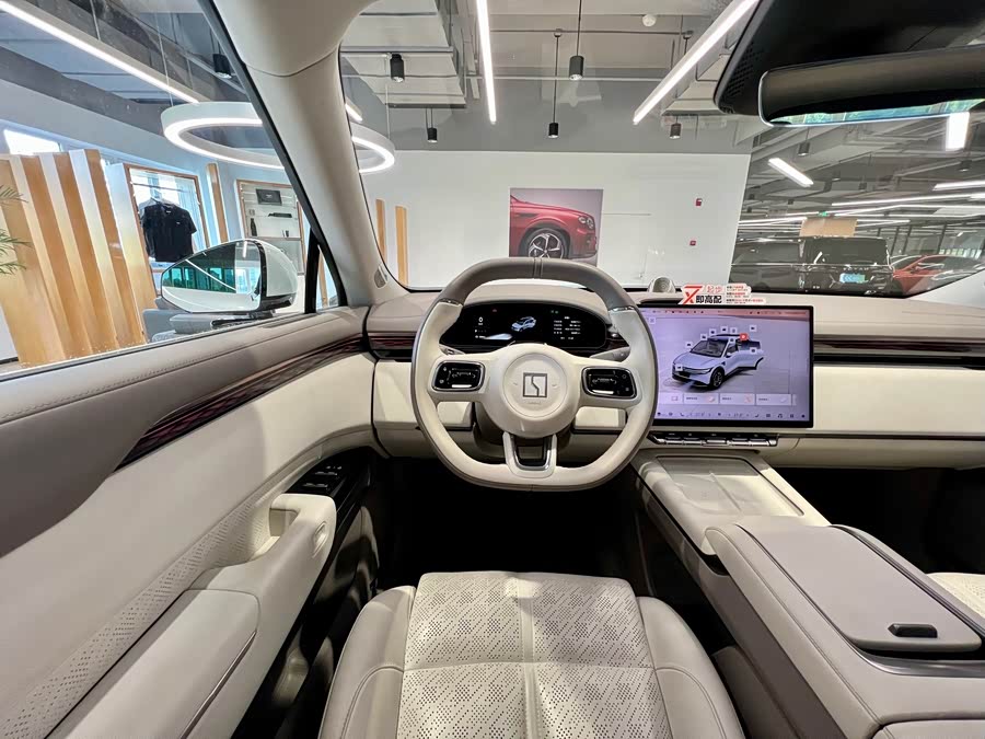 Zeekr 7X 2024 car image #13