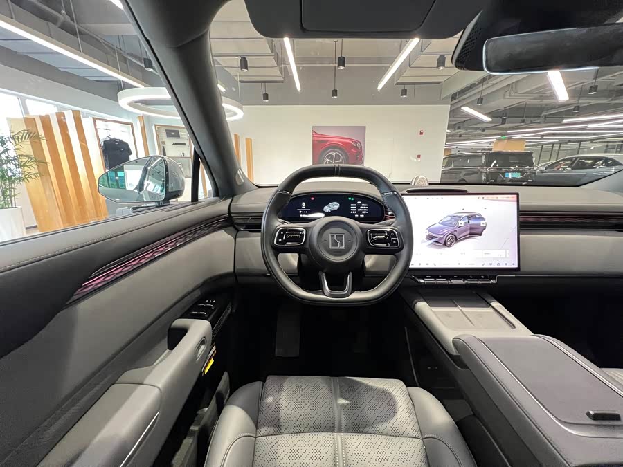 Zeekr 7X 2024 car image #13