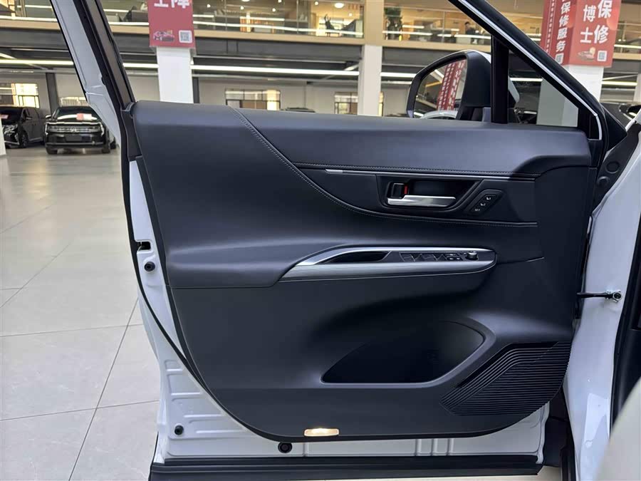 Toyota Harrier 2022 immagine di auto #13