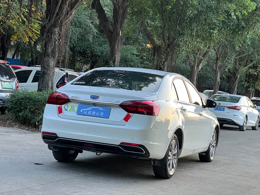 GEELY Emgrand 2018 car image #13