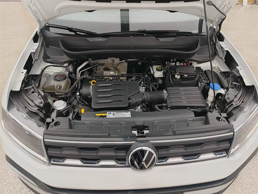 Volkswagen T-Cross 2023 car image #13