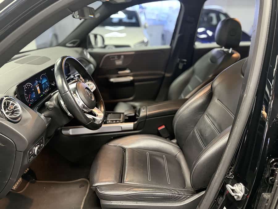 Mercedes-Benz 2022 car image #13