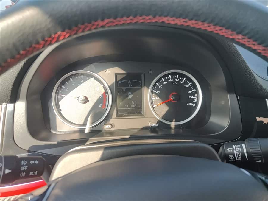 Forthing T5 2020 صورة سيارة #13