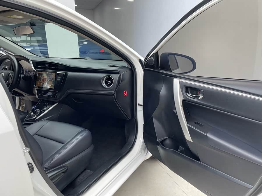 Toyota Corolla 2018 #13 Toyota Corolla 2018 car image #13