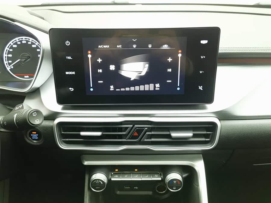 GEELY Coolray 2021 car image #13