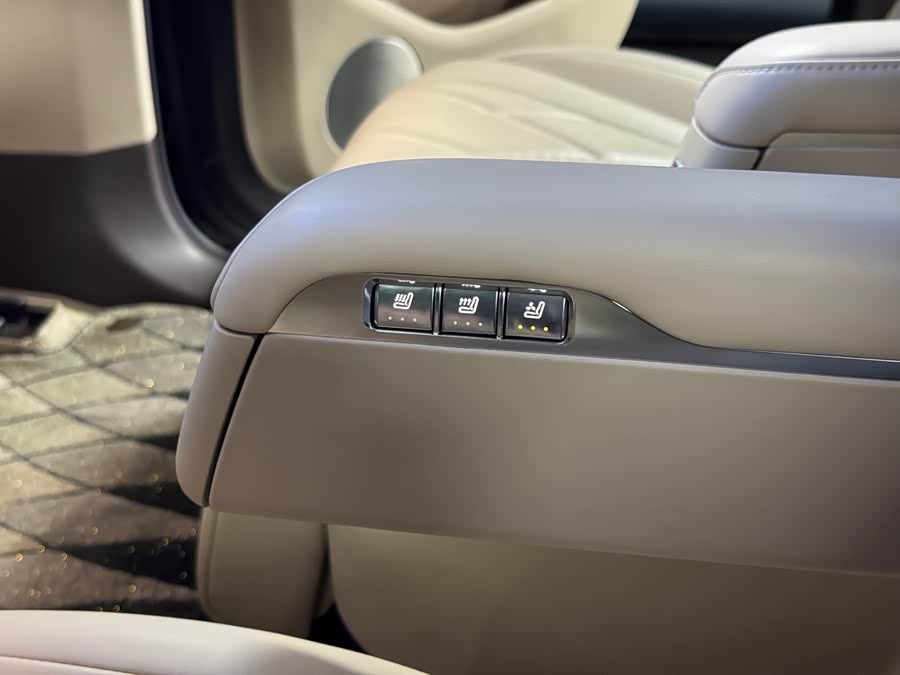 2024 car image #13