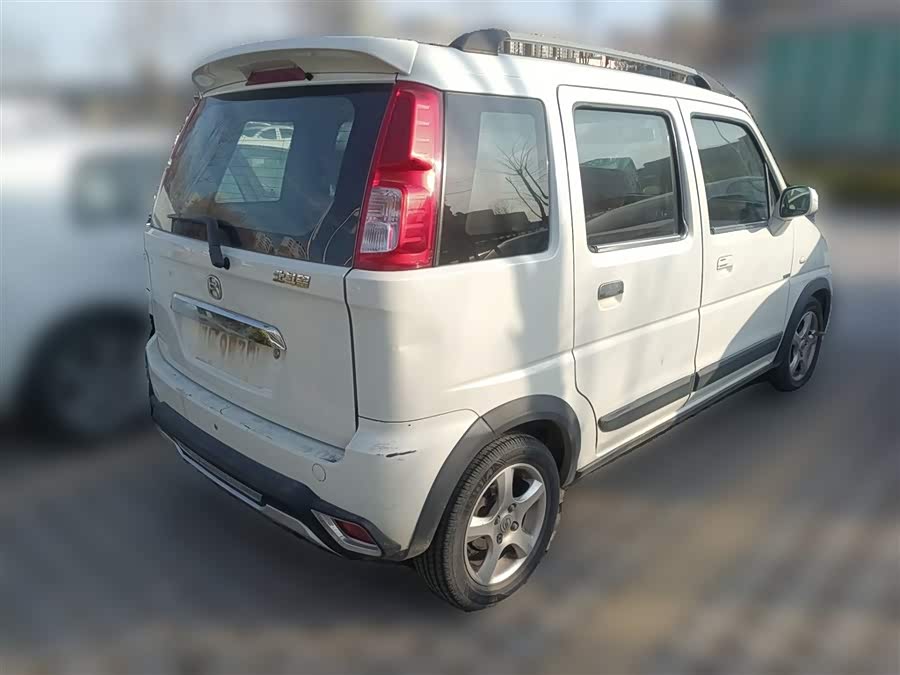 Suzuki 2015 car image #13