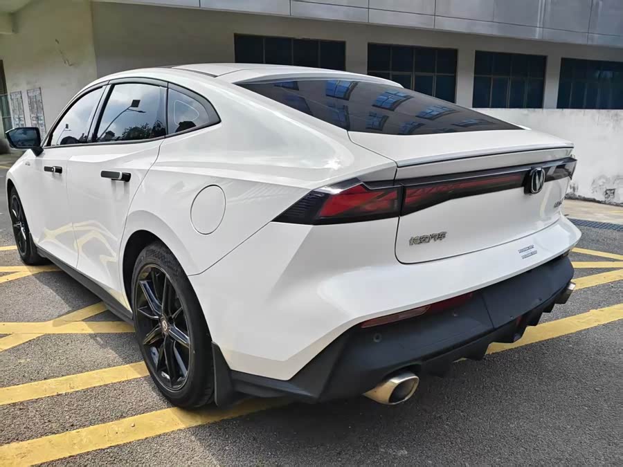 Changan UNI-V 2022 car image #13