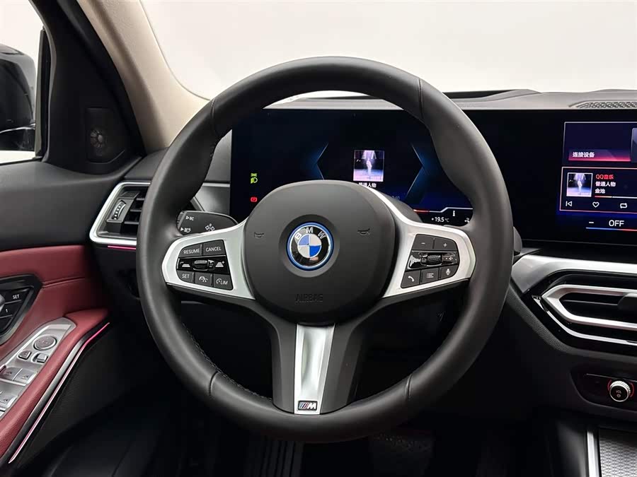 BMW i3 2024 car image #13
