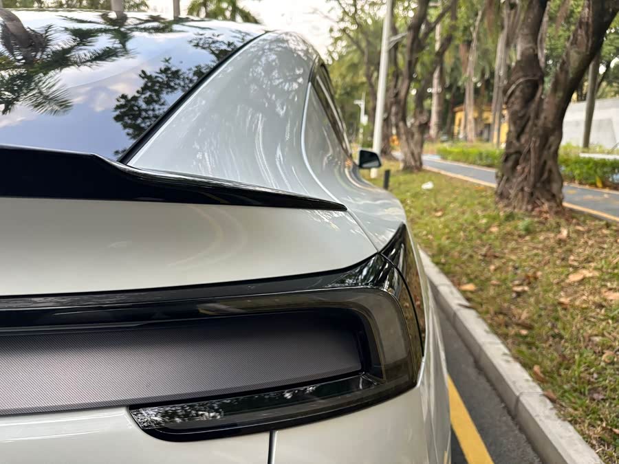 特斯拉 Model Y L 2025 汽车图片 #13