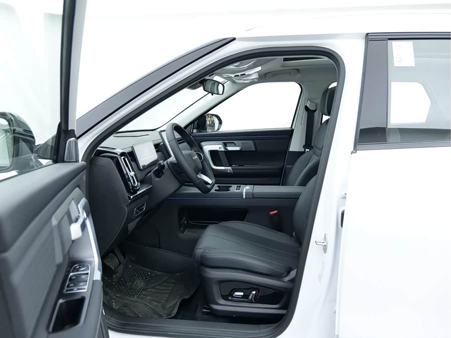 Chery Exploration 06 2025 car image #13