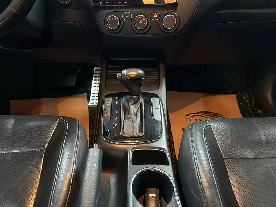 起亚 嘉华 2025 汽车图片 #13