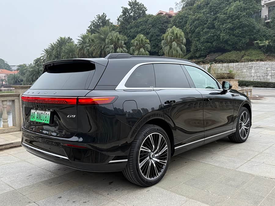 Xpeng G9 2025 car image #13