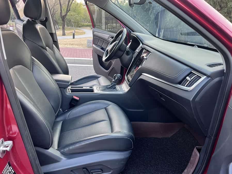 Roewe RX5 2016 изображение автомобиля #13