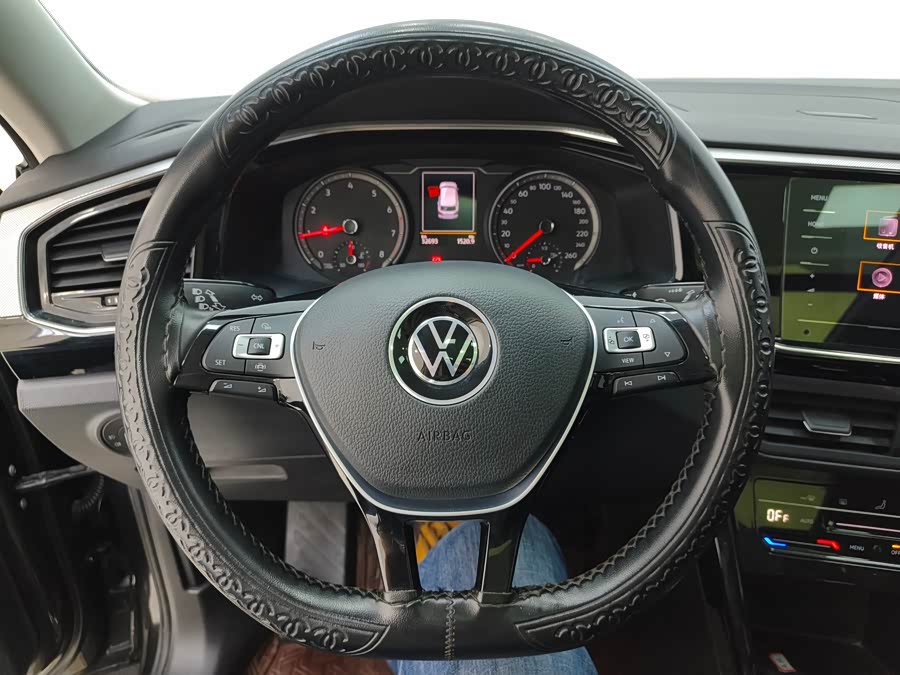 Volkswagen Tayron 2022 immagine di auto #13