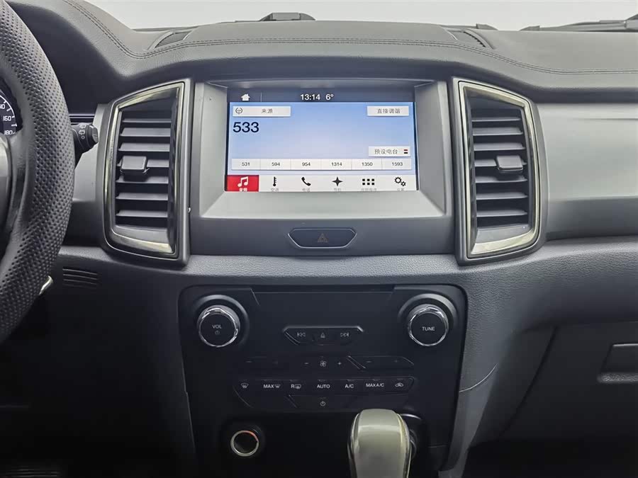 Ford Everest 2017 car image #13